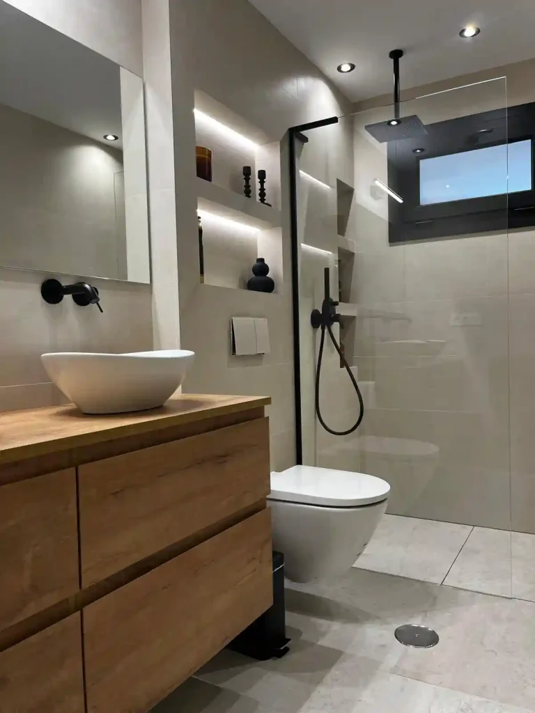 Proyecto de interiorismo de lujo Travéra. Baño ejecutado por Interiorismo22